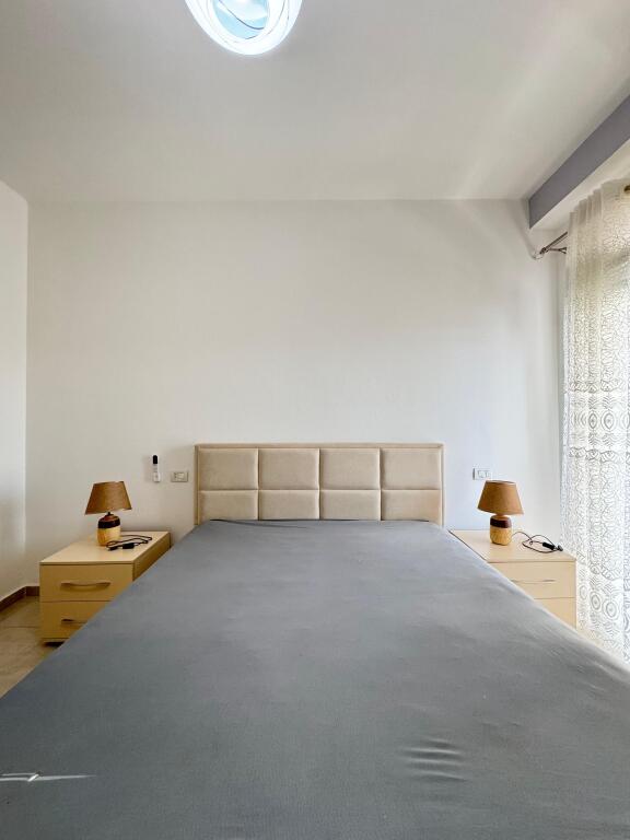 📍 Apartment 1+1 for rent – Industrial Market, Durrës