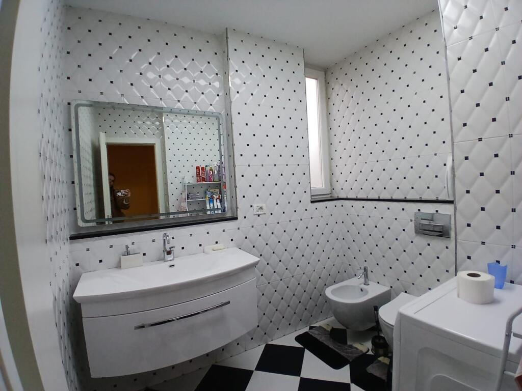 Apartament me qera 2+1+ 2📍Qendër