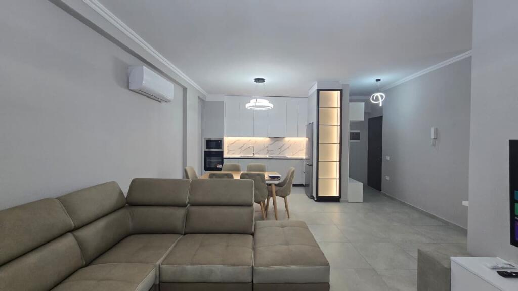 Affittasi appartamento 2+1+2 al Lago Secco 1200 euro/mese