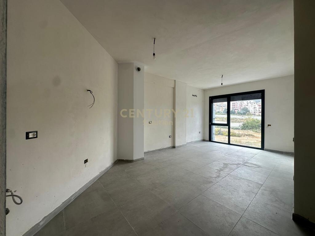 APPARTAMENTO 2+1+2+ PARCHEGGIO OPZIONALE VICINO ALL'OSPEDALE VETERINARIO!