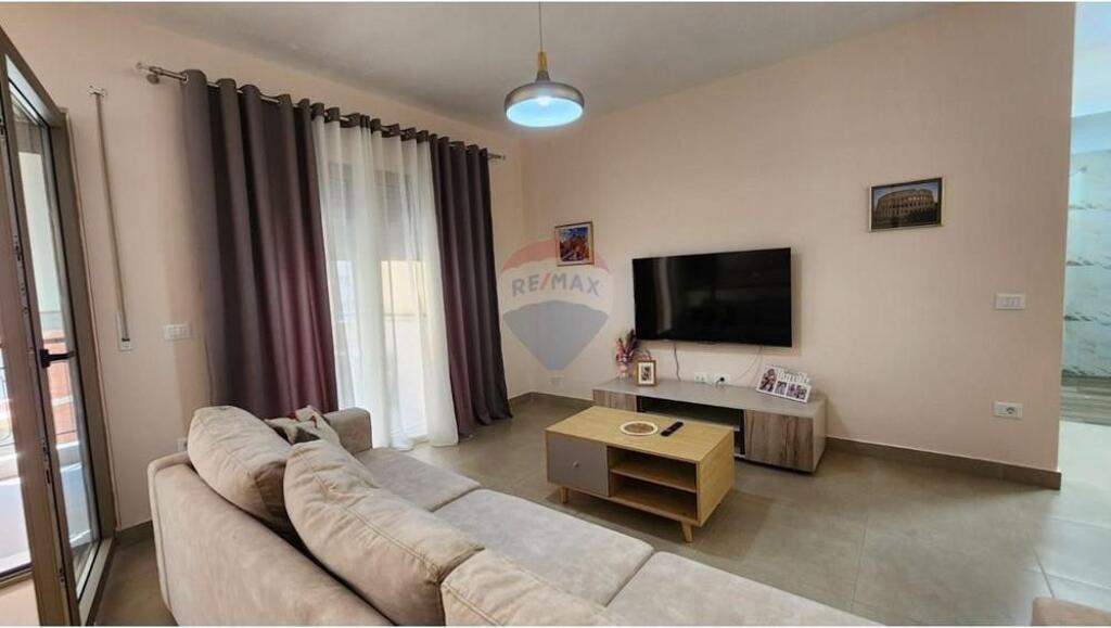 Apartament 1+1+post per qira, Kompleksi Delijorgji