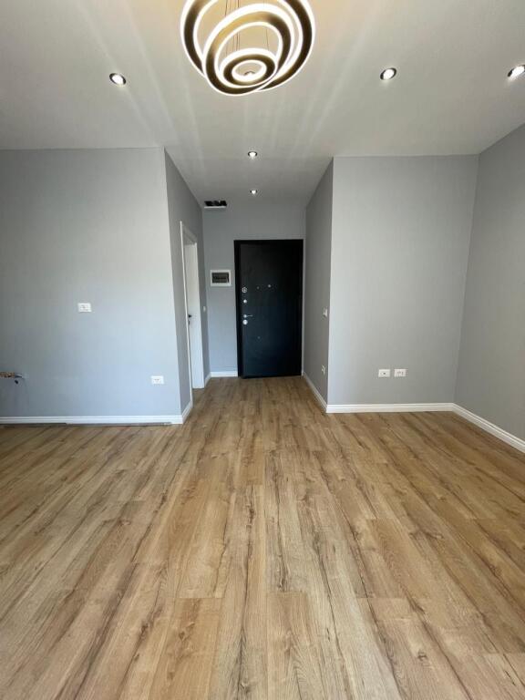 1+1/Sale📍5 Maji 📌98000€