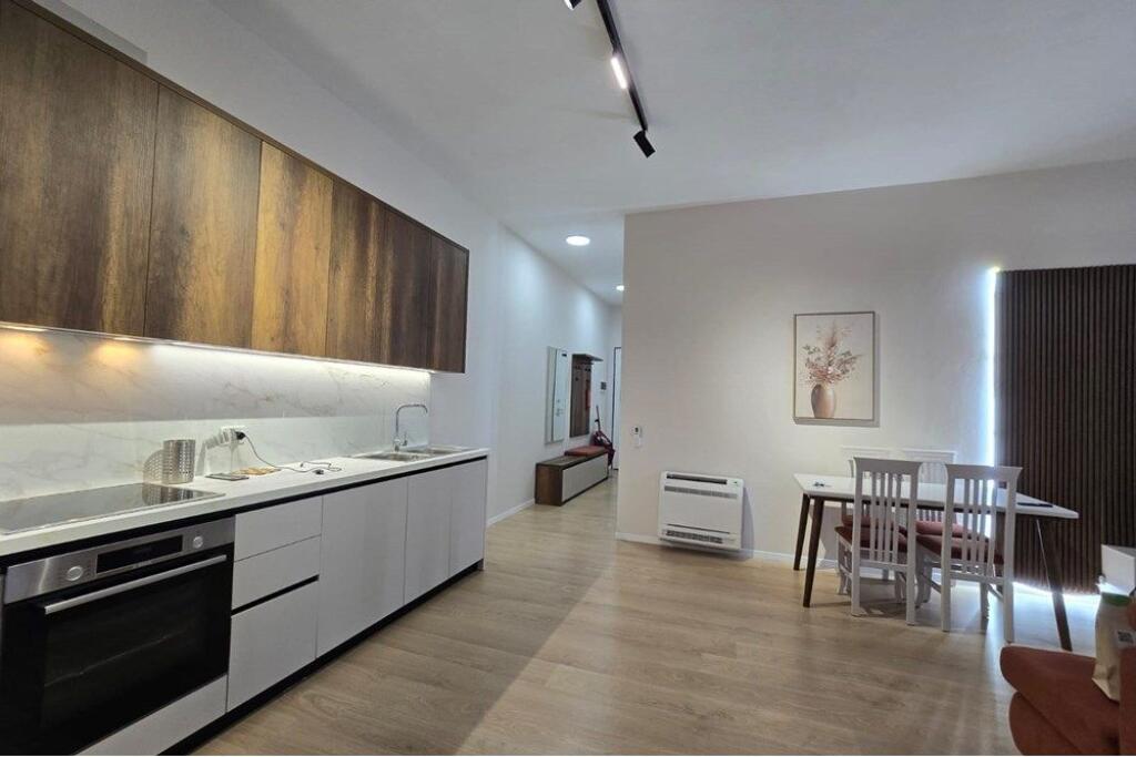 Apartament 1+1 per qira tek Kompleksi Delijorgji!