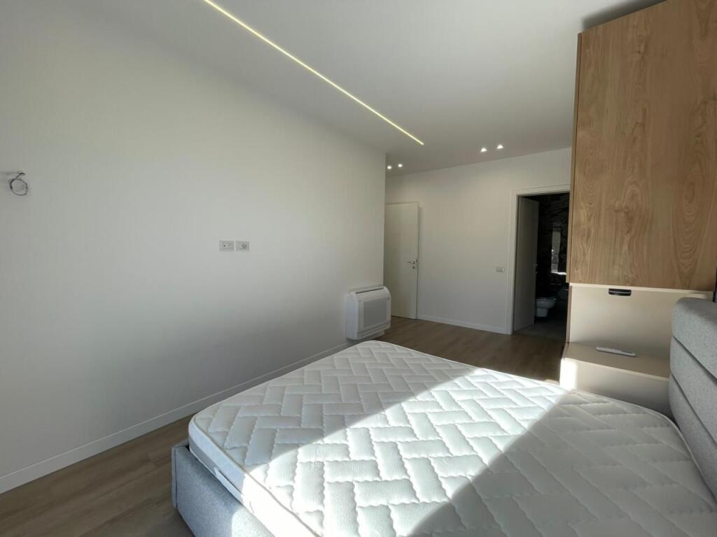 Apartament 2+1 per qira tek Liqeni i Thate.