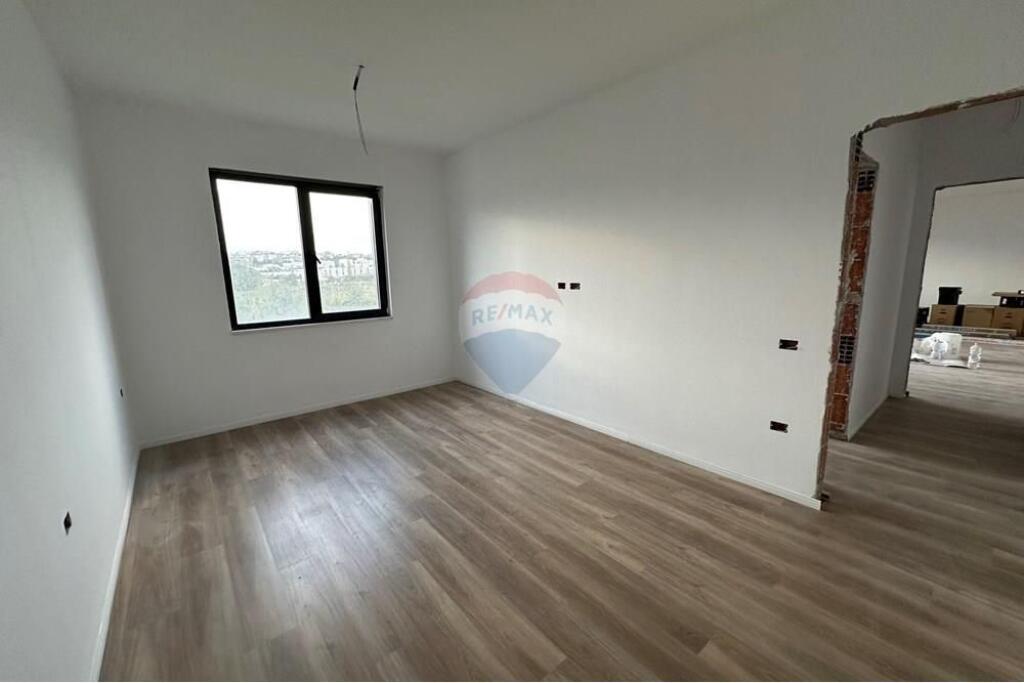 Shitet, Apartament 2+1 , Liqeni i Thatë