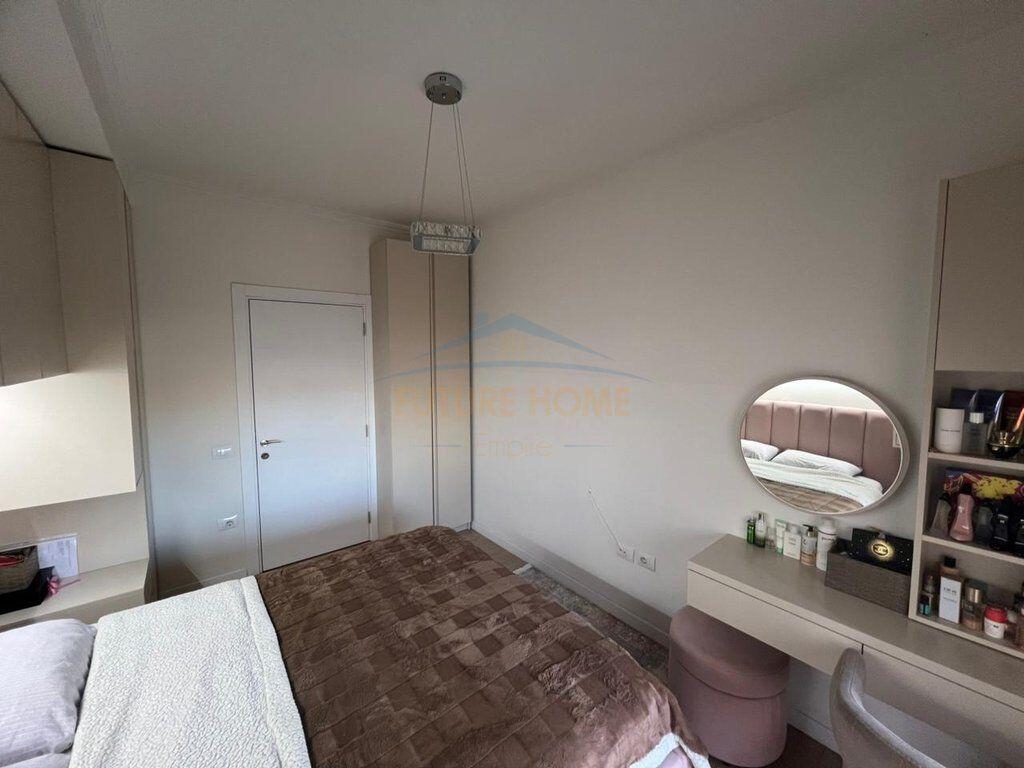 Shitet, Apartament 2+1+2, Quartum Residence, Rruga Jordan Misja, Tiranë.
