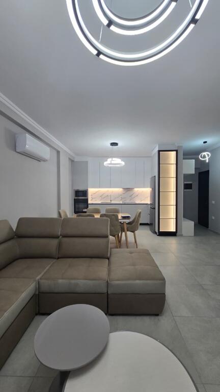 Affittasi appartamento 2+1+2 al Lago Secco 1200 euro/mese