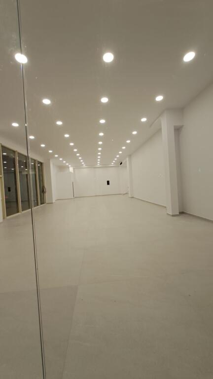 Jepet me Qira – Showroom pranë Kompleksi Delijorgji