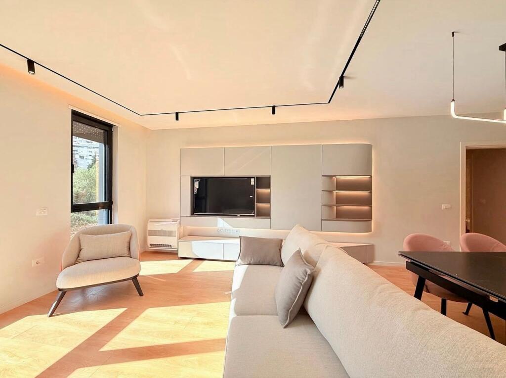📣 SUPER RENT Apartment 2+1 With 2 Bathrooms And Parking 📍Zoological Garden, Tirana ✨