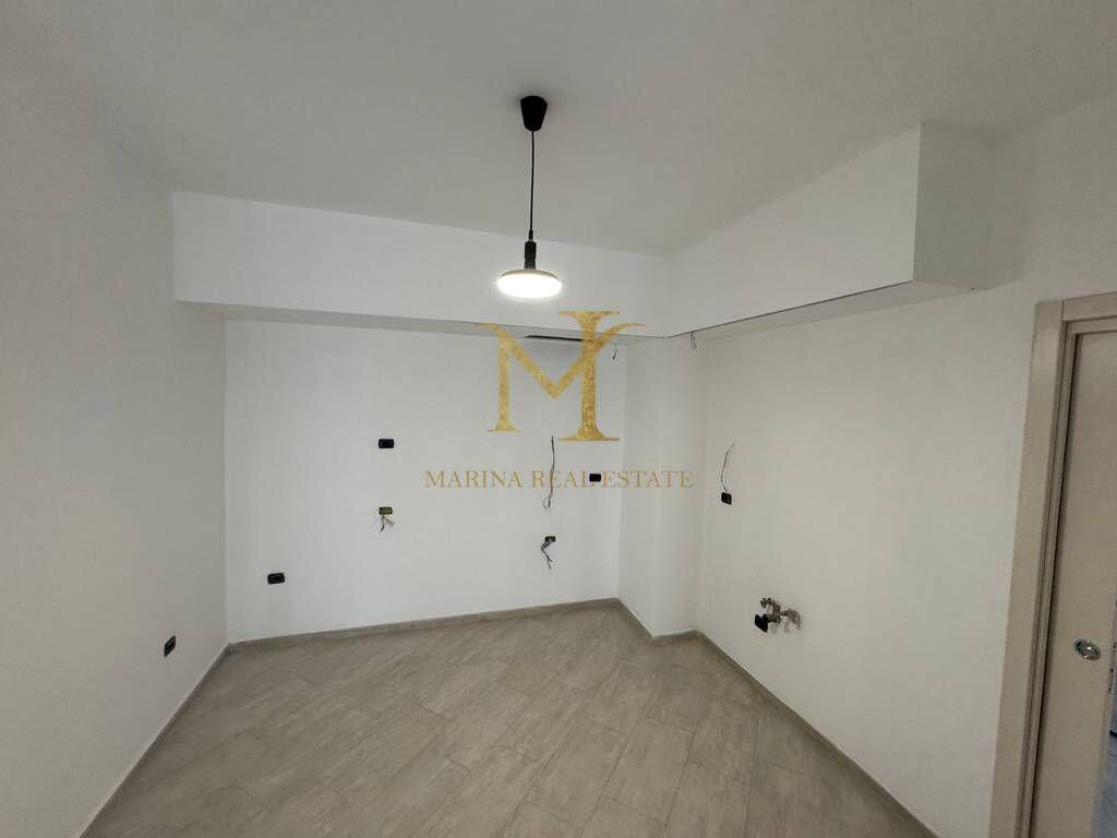 SHITET APARTAMENT 2+1 QENDER DURRES