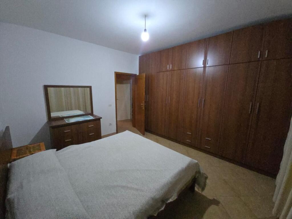APPARTAMENTO 2+1 IN VENDITA VICINO A SPITQLI DURRES