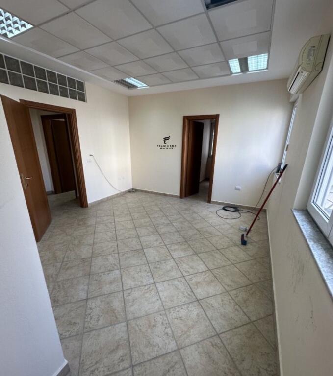 ZYRA ME QERA 89 M2 QEDER 1.150 EURO