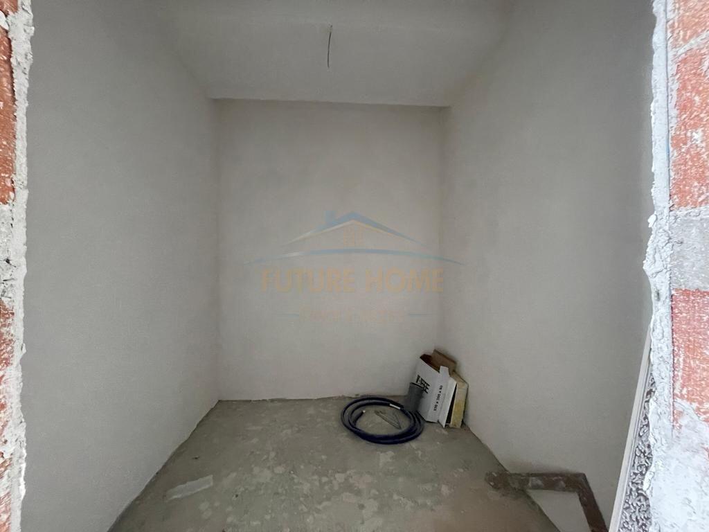 Apartment 3+1+2+Parking Space for Sale, Jordan Misja