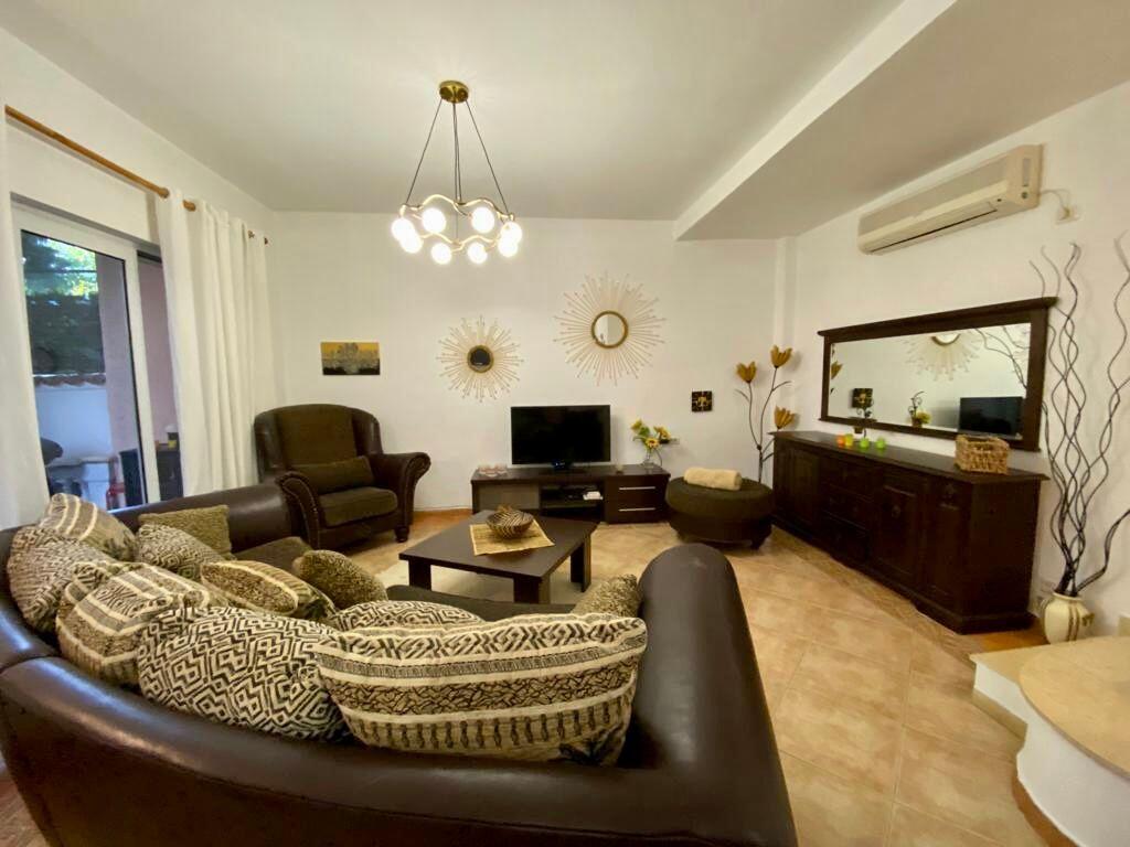 📣 RENT Duplex Apartment 4+1+2 📍 21-Dhjetori, Near Hotel Mondialit ✨  