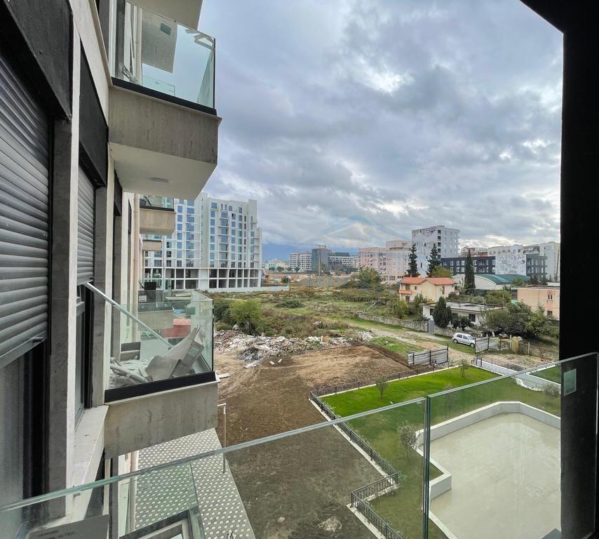 Shitet, Apartament 2+1+2, Rruga Jordan Misja, Tirane
