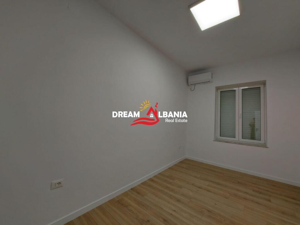 Jepet me qera ambient zyre 3+1 tek Shallvaret, prane Gjykates se Larte (ID 4261806)