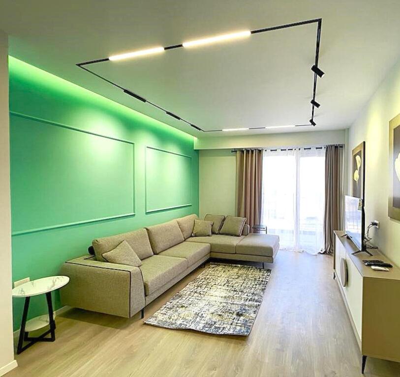 Japim me qira Apartament 2+1+2 tek Ish Fush e Aviacionit!