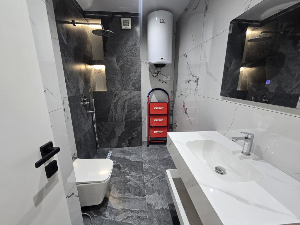 1+1/Sale📍5 Maji 📌98000€