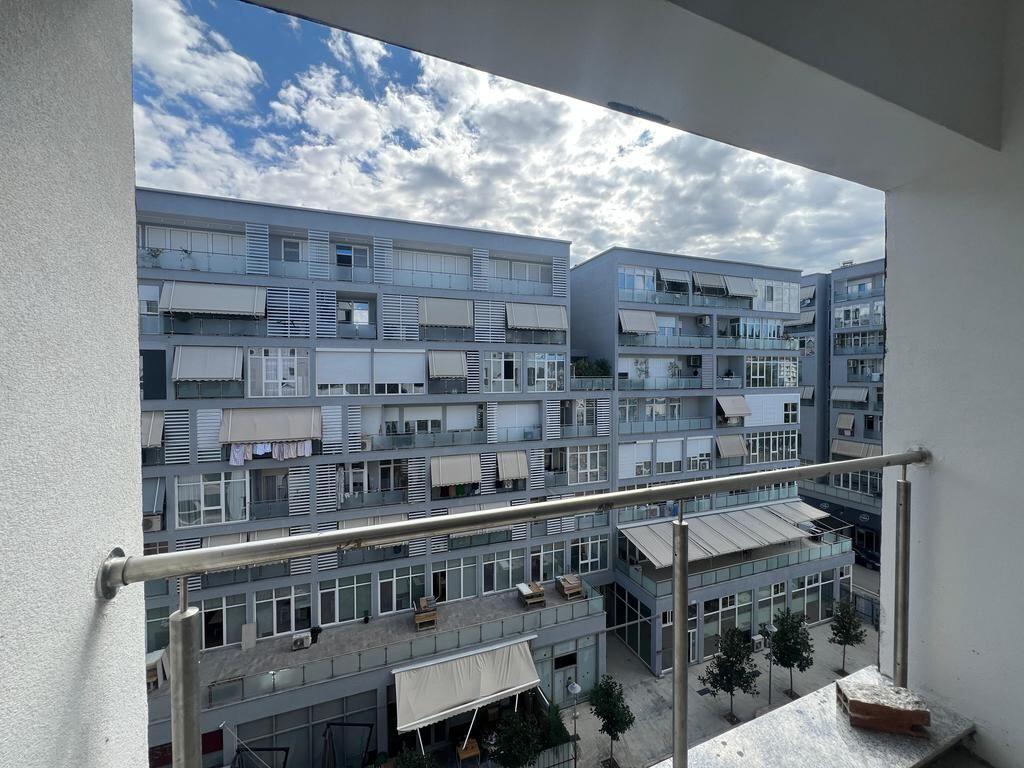 VENDIAMO APPARTAMENTO 2+1+2 PRESSO IL COMUNE DI PARIGI COMPLESSO KIKA!! 330,000 €