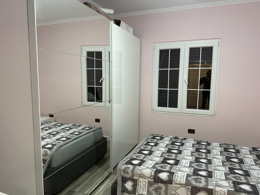 Shitet apartament 3+1+2+bllk