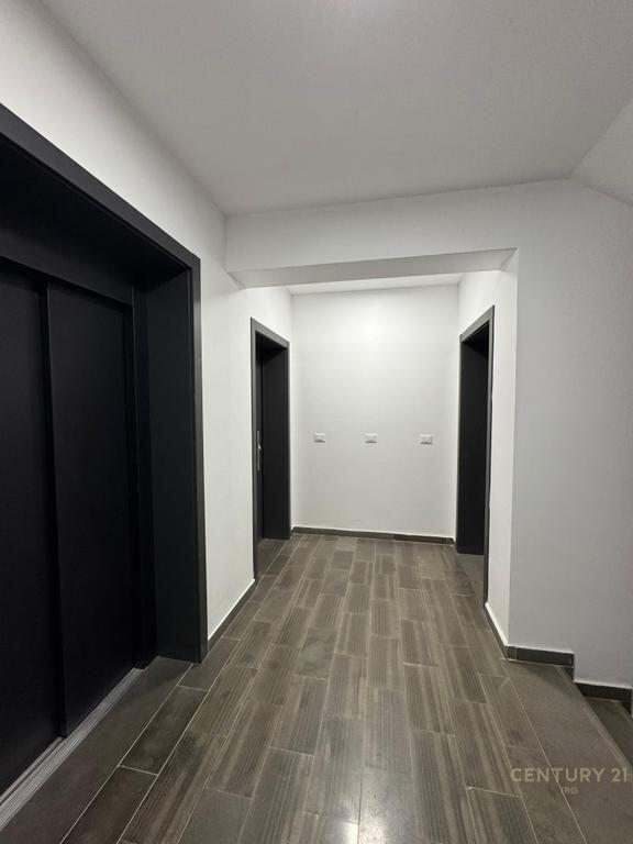 Apartment 3+1+2 on Kavaje Street.