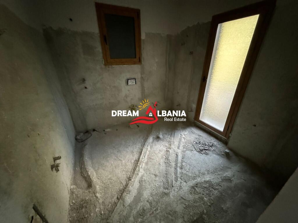 Villa di 3 piani in affitto tra Ndroq e Peza e Vogel, Tirana (ID 4251334).