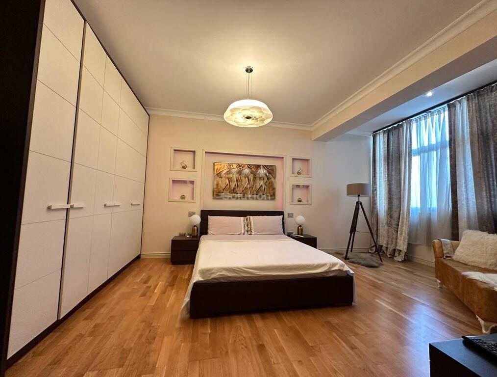 VENDESI APPARTAMENTO 2+1 PRESSO "QENDRA KRISTAL" !!! 300,000 €