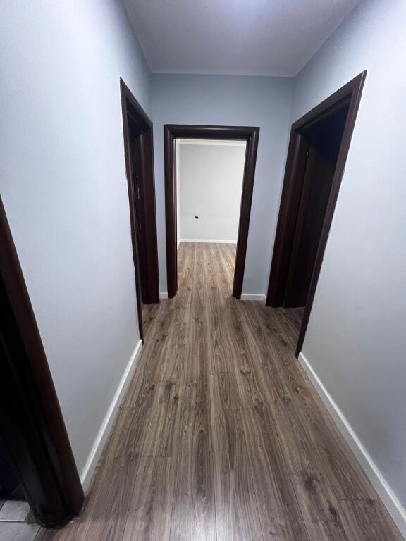 Appartamento 2+1+Balcone in vendita 130.000€ Oxhaku, Tirane