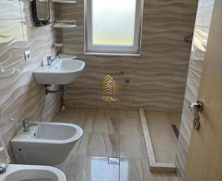 In vendita, Appartamento 3+1+2+Blk+2 Posti Auto, Kinostudio, 295.000 Euro