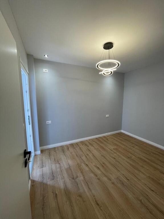 1+1/Sale📍5 Maji 📌98000€
