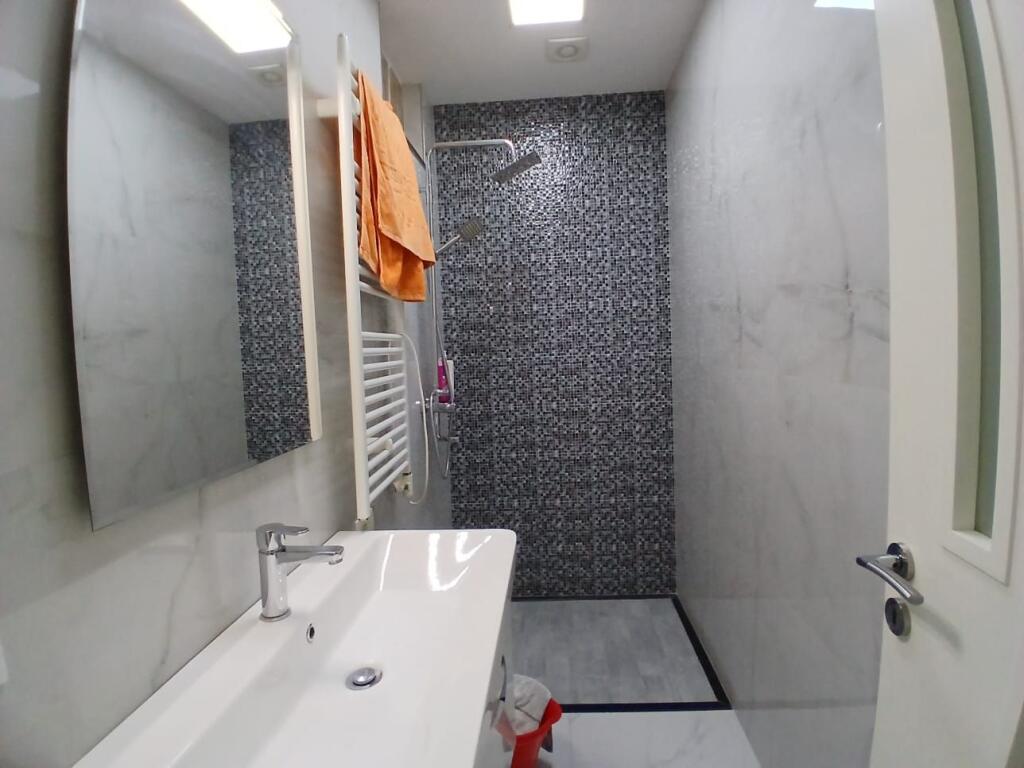 Apartament me qera 2+1+ 2📍Qendër