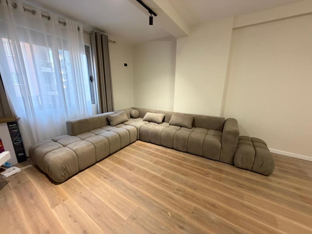 Apartment for sale 2+1+2 📍 Misto Mame, Çabej buildings – Thoma Koxhaj street 📐 101 m² | 2nd floor with elevator 📑 With mortgage – possibility to buy with credit  🛋️ Fully furnished, never lived in before 🌅 West orientation 🌀 Distributing corridor 🩳 Balcony connecting all rooms  💶 Price: 16,000,000 lek