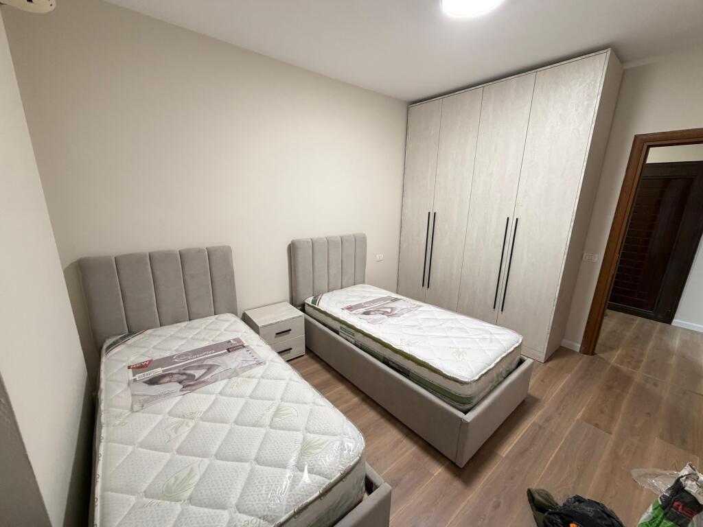 Apartment for sale 2+1+2 📍 Misto Mame, Çabej buildings – Thoma Koxhaj street 📐 101 m² | 2nd floor with elevator 📑 With mortgage – possibility to buy with credit  🛋️ Fully furnished, never lived in before 🌅 West orientation 🌀 Distributing corridor 🩳 Balcony connecting all rooms  💶 Price: 16,000,000 lek