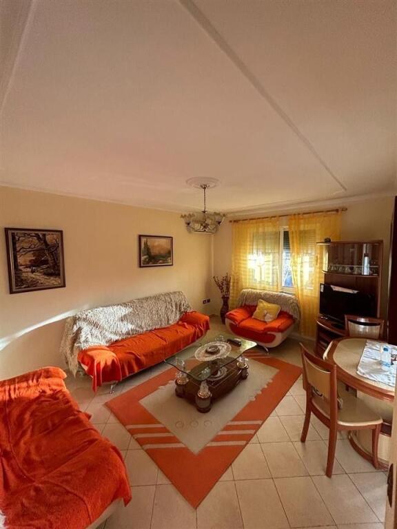 Apartament 2+1 me qera tek Restorant Alteo Varri i Bamit