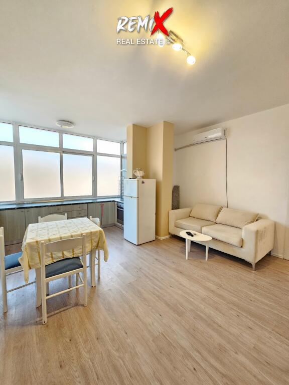JEPET ME QERA APARTAMENT 2+1 PRANE RROTES SE KUQE, PLAZH DURRËS