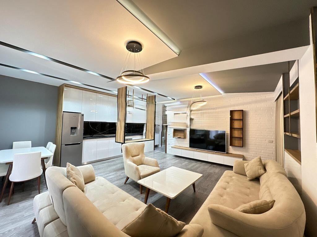 Penthouse 3+1 me Post Parkimi në Kodra e Diellit – 140 m², Totalisht i Mobiluar