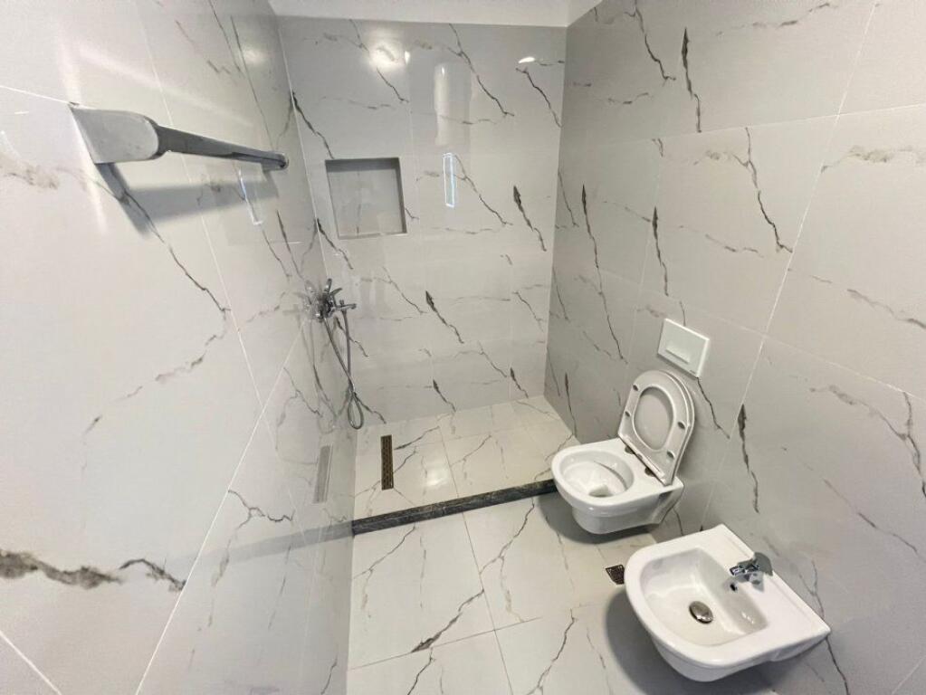 Appartamento in affitto 1+1 a Zogu i zi (ID B2101338) Tirane