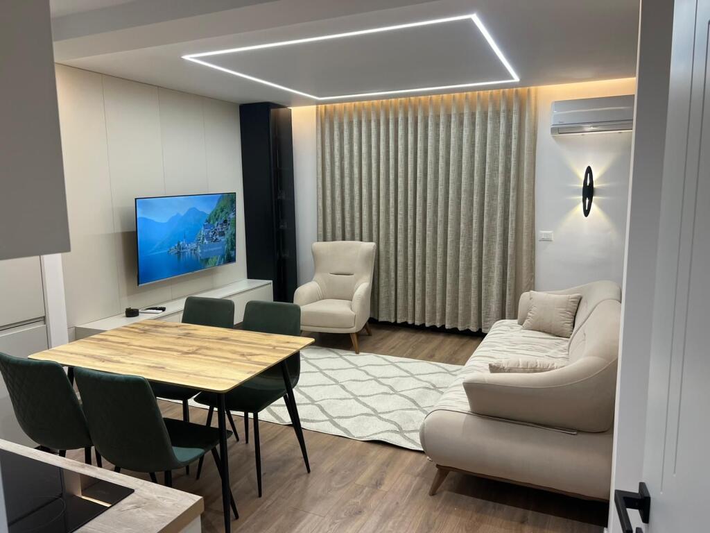APPARTAMENTO 2+1 IN AFFITTO IN BOULEVARD ZOGU I