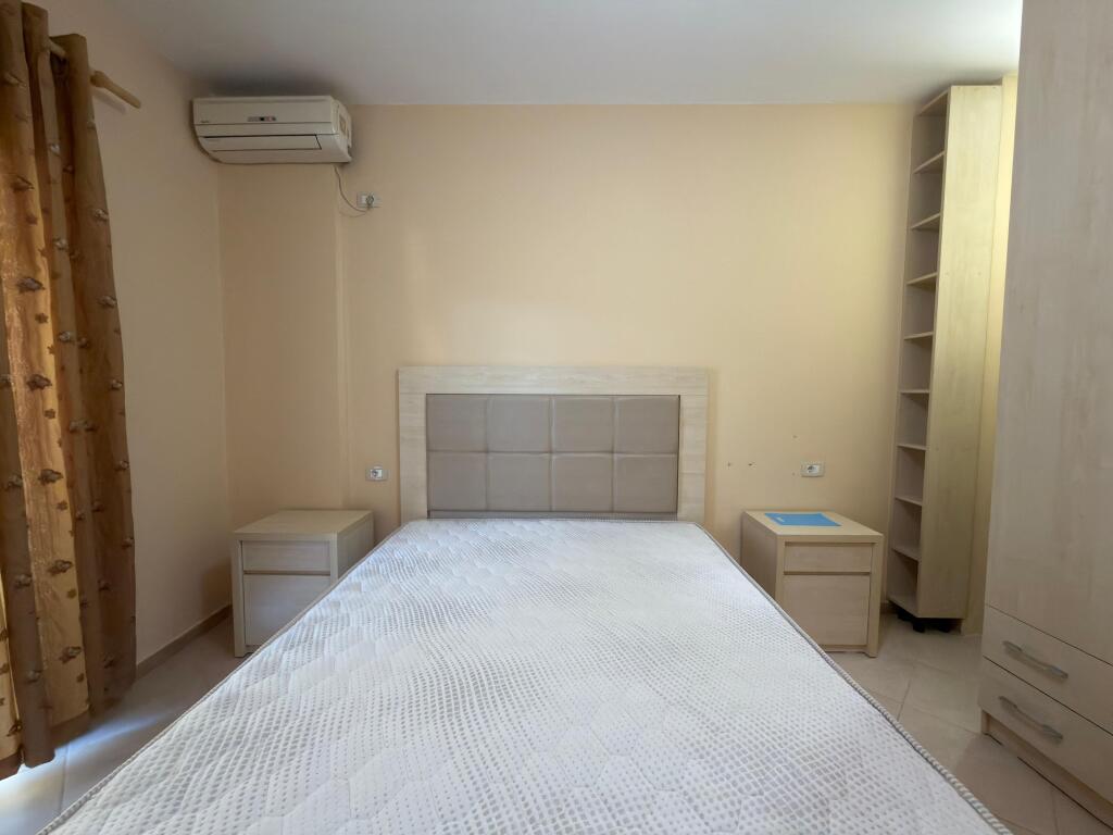 Apartament 2+1 me qira tek Zogu i Zi