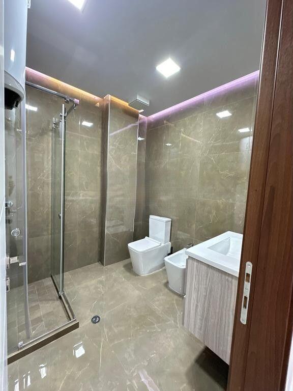 Penthouse 3+1 me Post Parkimi në Kodra e Diellit – 140 m², Totalisht i Mobiluar