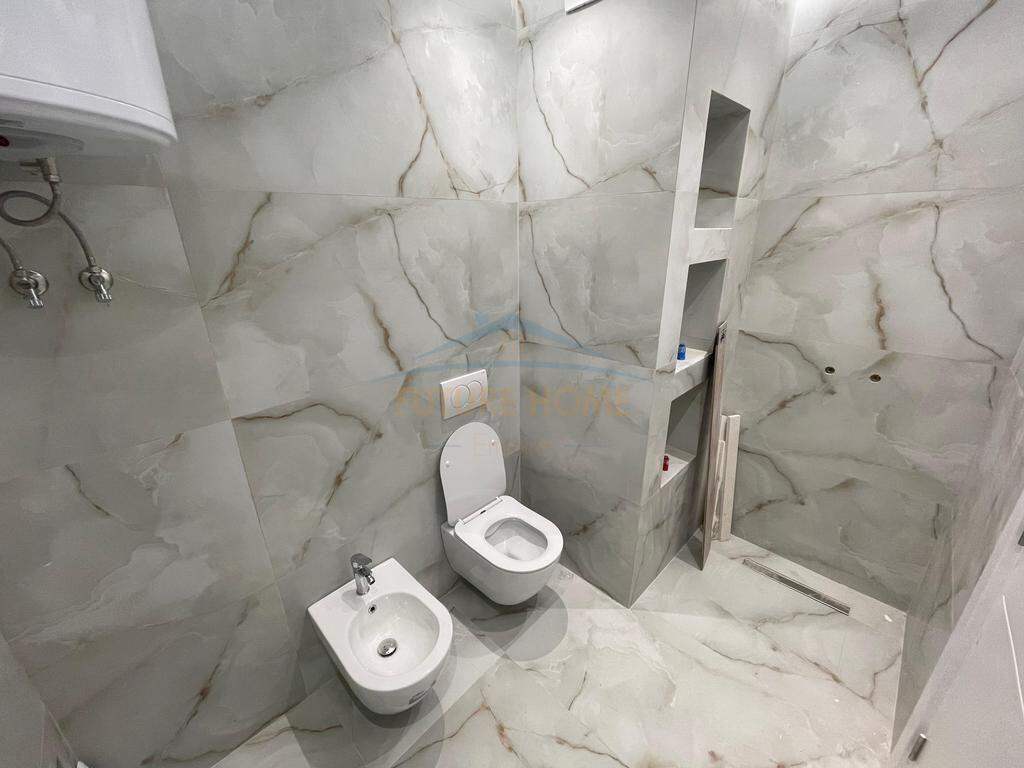 MUNDESI INVESTIMI Shitet apartament 2+1 Pazari i ri