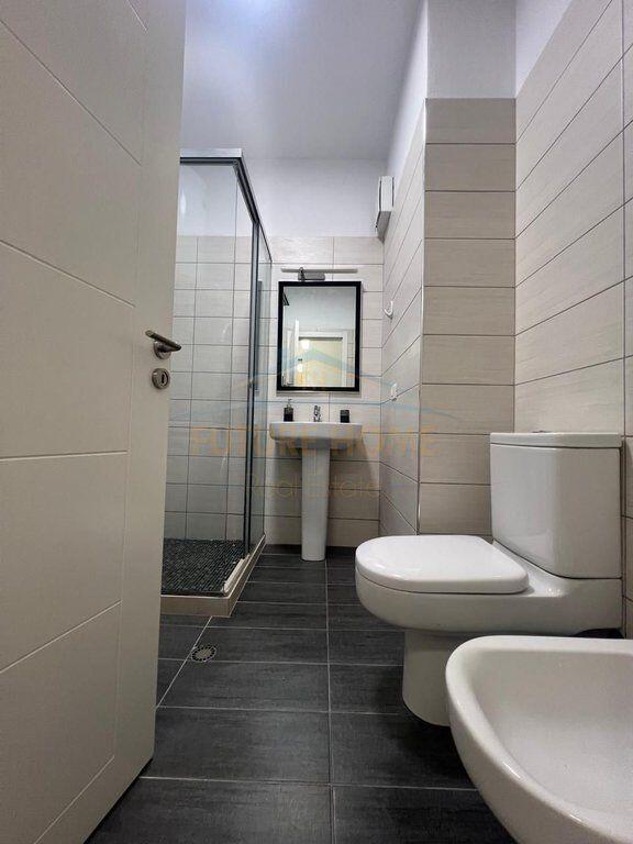 Shitet , Apartament 2+1+2 në Rrugën Teodor Keko, Prane Rrethit Astirit,Tirane