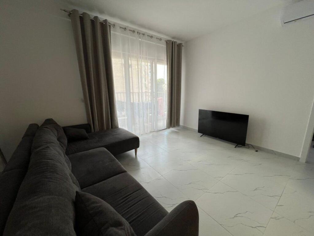 Appartamento in affitto 1+1 a Zogu i zi (ID B2101338) Tirane