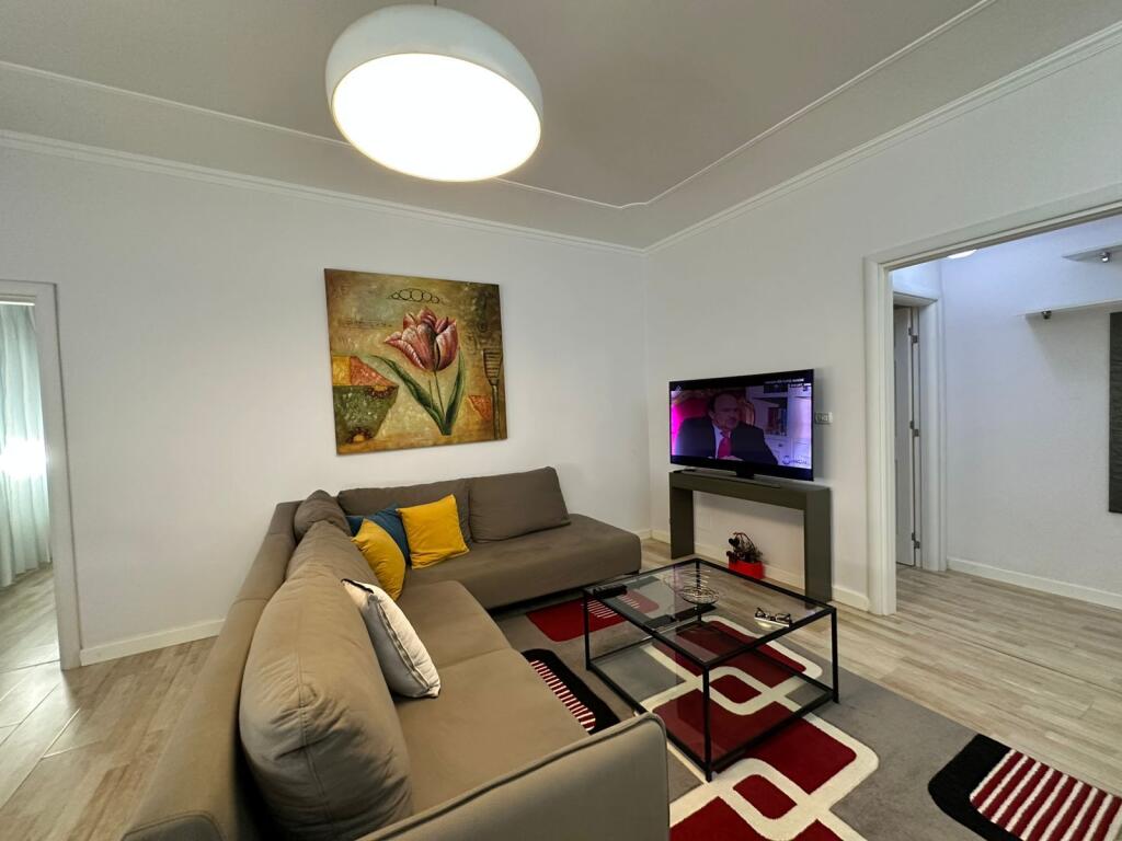 Jepet apartamenti me qera 2+1+2 te Zogu i Zi 60.000 Leke