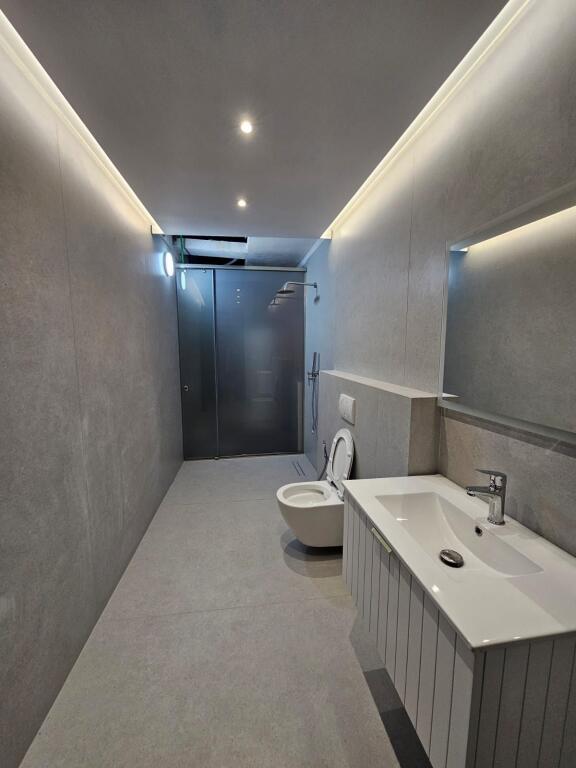 JEPET ME QERA APARTAMENT 2+1 NE KENETE DURRES