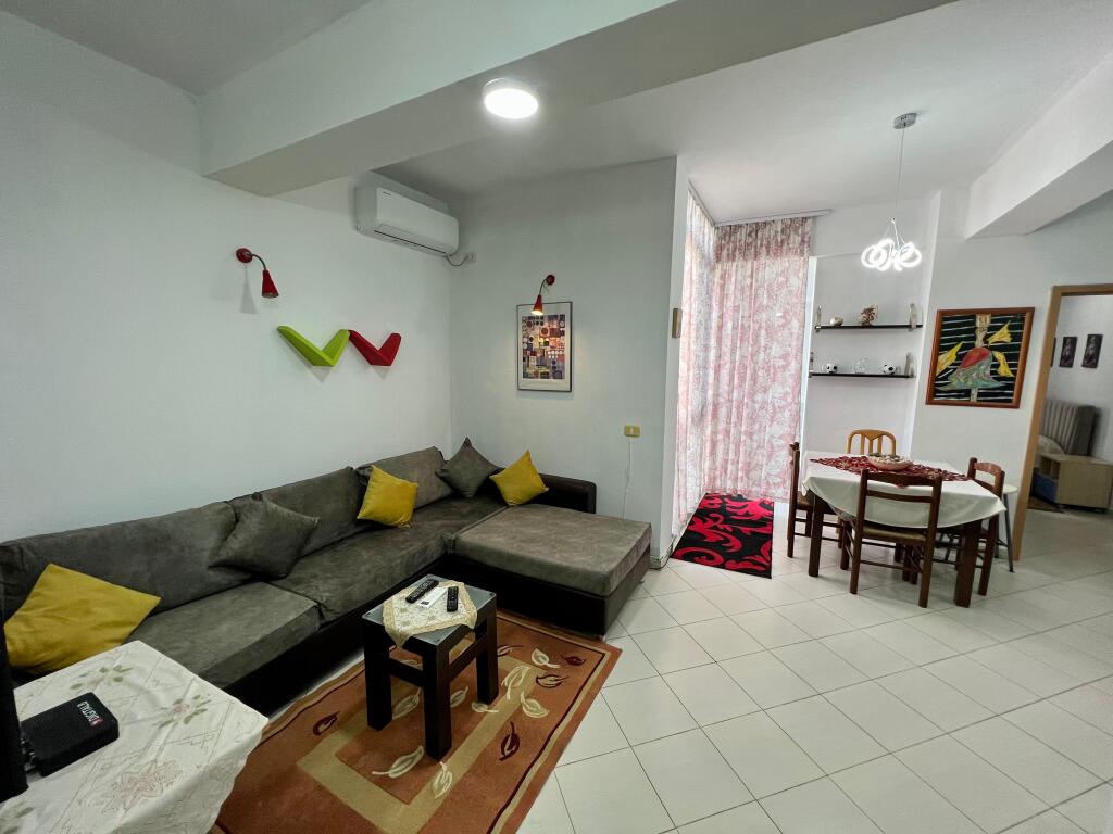 📣 QERA Apartament 1+1 📍 Perballe Kompleksit Delijorgji🛣️ Reuga e "Kavajes" ✨