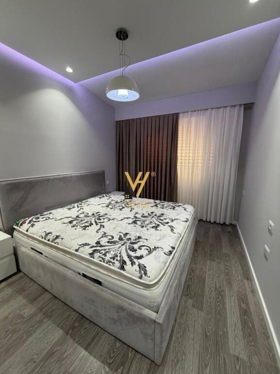 JEPET APARTAMENT 3+1+2+3BLK ME QIRA TE KODRA E DIELLIT 1.200 EURO
