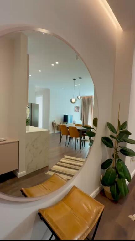 Super Apartament 2+1+2 për qira, përballë Kika 2 Komuna e Parisit