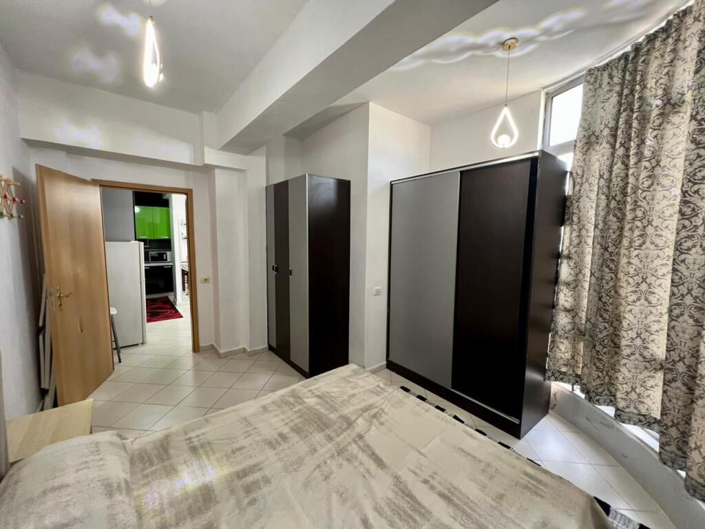 📣 QERA Apartament 1+1 📍 Perballe Kompleksit Delijorgji🛣️ Rruga e "Kavajes" ✨