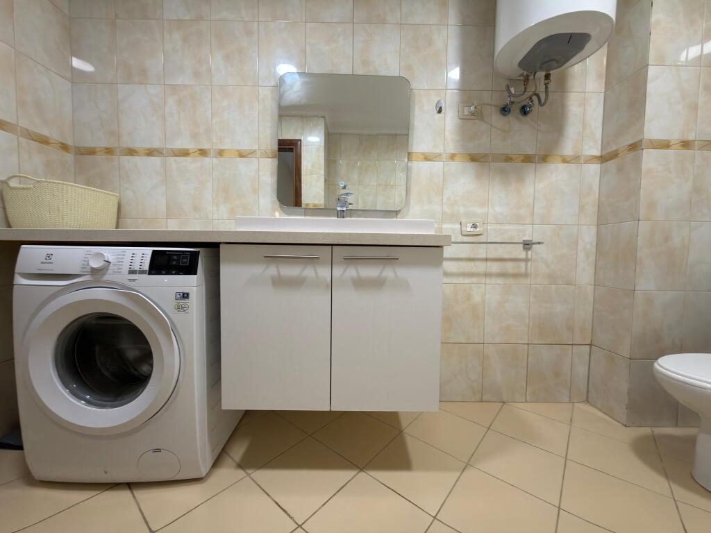 Apartament 2+1 me qira tek Zogu i Zi
